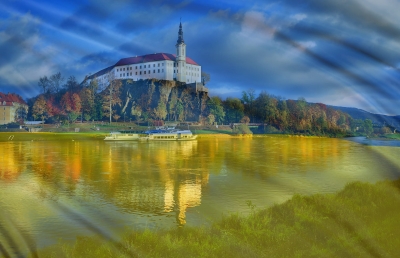 PROHL&Iacute;DKY Z&Aacute;MKU V UKRAJIN&Scaron;TINĚ/ ЕКСКУРСІЯ ПО ЗАМКУ УКРАЇНСЬКОЮ МОВОЮ ??