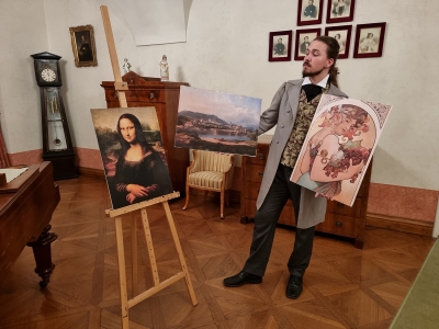 Hran&eacute; nočn&iacute; prohl&iacute;dky na z&aacute;mku