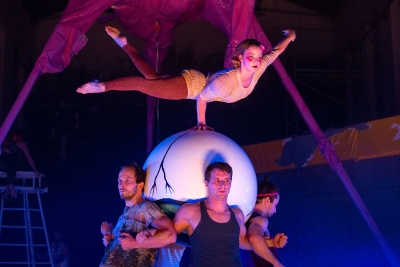 Cirk La Putika na z&aacute;mku