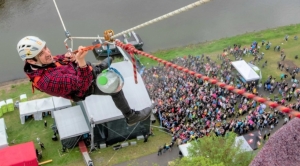 Děč&iacute;n ož&iacute;v&aacute;, č&aacute;st slavnost&iacute; se přesouv&aacute; na z&aacute;ř&iacute;