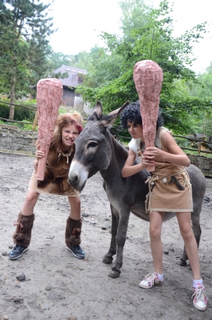 Zoo se louč&iacute; s pr&aacute;zdninami: Děti ček&aacute; pravěk&aacute; stezka!