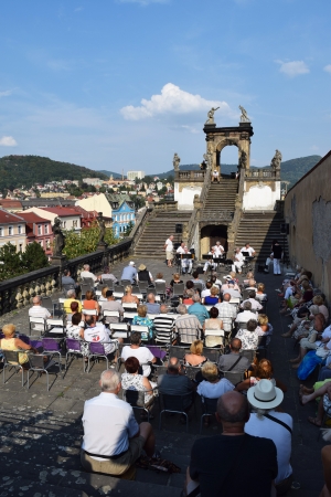 Z&aacute;mek i přes l&eacute;to poř&aacute;d&aacute; mnoho zaj&iacute;mav&yacute;ch akc&iacute;