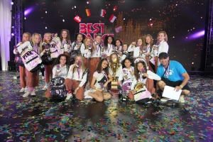 Nejlep&scaron;&iacute; tanečn&iacute; skupina roku je z Děč&iacute;na